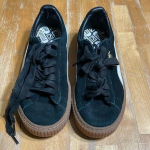 Women’s Puma suede sneakers